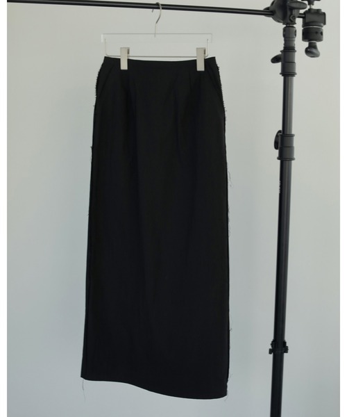 anuke(アンヌーク)の「Cutoff Straight Skirt(スカート・レディース・ホワイト/ブラック・36inch/38inch)」の10枚目の写真