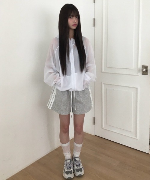 anyonemore（エニワンモア）の「サイドレースラインショートトレーニングパンツ（スウェットパンツ・レディース・ネイビー/グレー/ブラック・MEDIUM/LARGE）」の19枚目の写真