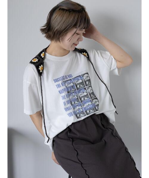ehka sopo（エヘカソポ）の「フォトプリントオーバーシルエットTシャツ（Tシャツ/カットソー・レディース・チャコールグレー/ブルー/オフホワイト/グリーン・F）」の7枚目の写真