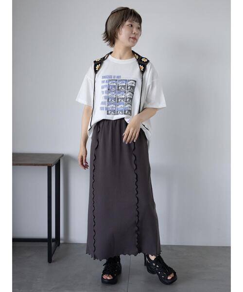 ehka sopo（エヘカソポ）の「フォトプリントオーバーシルエットTシャツ（Tシャツ/カットソー・レディース・チャコールグレー/ブルー/オフホワイト/グリーン・F）」の11枚目の写真