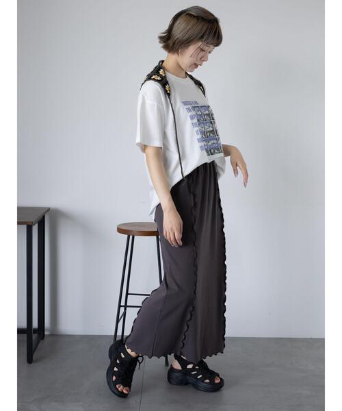 ehka sopo（エヘカソポ）の「フォトプリントオーバーシルエットTシャツ（Tシャツ/カットソー・レディース・チャコールグレー/ブルー/オフホワイト/グリーン・F）」の12枚目の写真