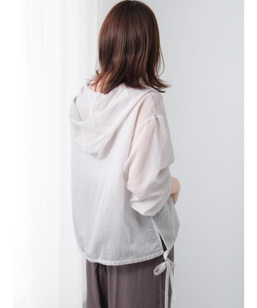 Te chichi TERRASSE（テチチテラス）の「シアーストライプシャツフーディ（シャツ/ブラウス・レディース・ブルー/グレー/ピンク・F）」の14枚目の写真