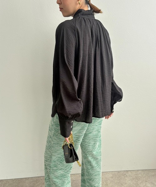 LHELBIE(レルビエ)の「ビッグボウタイ2WAYブラウス(シャツ/ブラウス・レディース・ブラウン/ブラック/オフホワイト・M)」の14枚目の写真