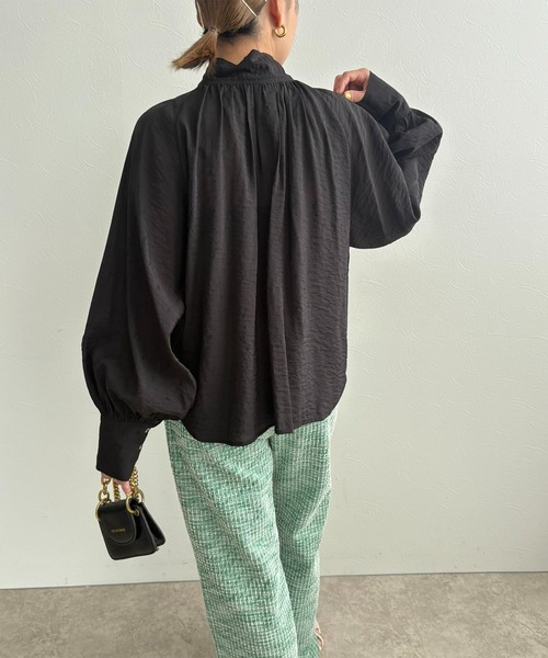 LHELBIE(レルビエ)の「ビッグボウタイ2WAYブラウス(シャツ/ブラウス・レディース・ブラウン/ブラック/オフホワイト・M)」の15枚目の写真