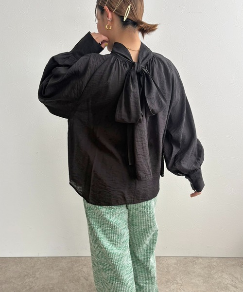 LHELBIE(レルビエ)の「ビッグボウタイ2WAYブラウス(シャツ/ブラウス・レディース・ブラウン/ブラック/オフホワイト・M)」の10枚目の写真