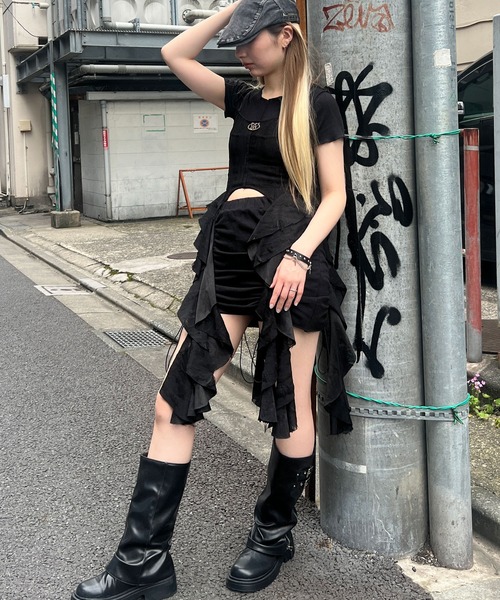 Figments（フィグメンツ）の「メタルバッジサイドフリルキャミ（キャミソール・レディース・ホワイト/ブラック・FREE）」の10枚目の写真