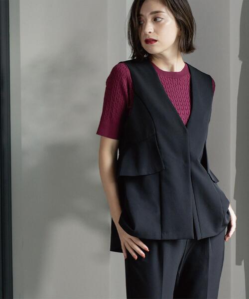 OPAQUE.CLIP（オペークドットクリップ）の「フリルペプラムジレ/セットアップ対応可【洗濯機洗い可】（ベスト・レディース・キャメル/ブラック・40/38/36/42）」の3枚目の写真