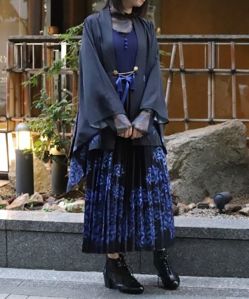 【axes femme】彼岸花 ワンピース axes femme（アクシーズ ファム） ワンピース 彼岸花柄プリーツ