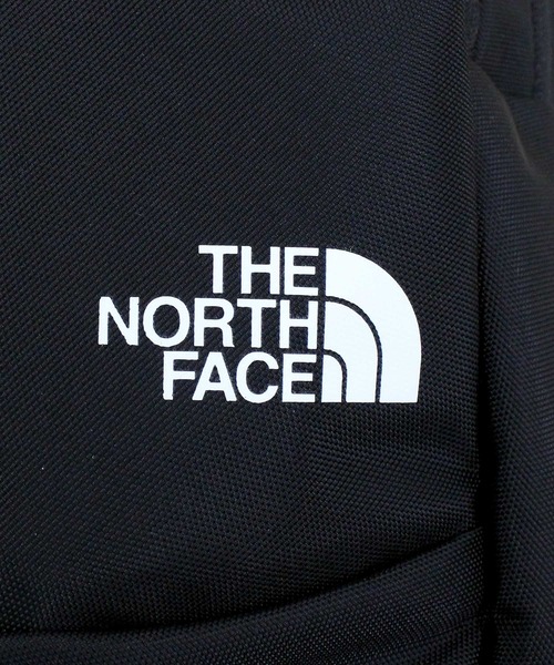 THE NORTH FACE(ザノースフェイス)の「TNF スポーツワンウェイ ショルダーバッグ SPORTS ONE WAY ザ・ノースフェイス 韓国限定ライン(ショルダーバッグ・メンズ・クリーム/ブラック・ONE)」の6枚目の写真