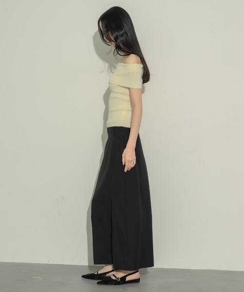 NEUNA(ヌナ)の「ハーフスリーブオフショルトップス(Tシャツ/カットソー・レディース・アイボリー/ブラック・FREE)」の18枚目の写真