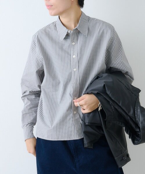 WHIMSIC(ウィムジック)の「【UNISEX/2サイズ展開】ショートレングスチェックシャツ(シャツ/ブラウス・メンズ・ブルー/ホワイト/ネイビー・2/1)」の2枚目の写真