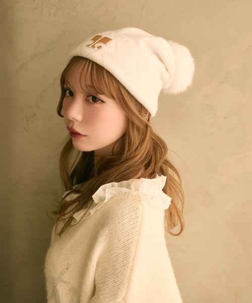 TITTY&CO.(ティティーアンドコー)の「ポンポン付きニット帽(ニットキャップ/ビーニー・レディース・ホワイト/グレー/ブラック・FREE)」の4枚目の写真