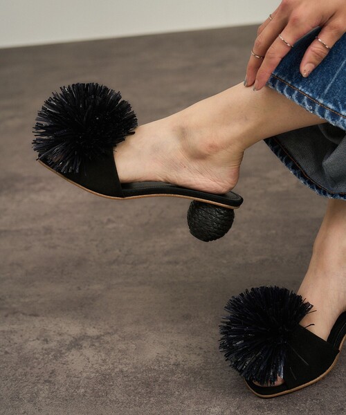 SALON adam et rope'（サロン アダム エ ロペ）の「【PALOMA BARCELO'（パロマバルセロ）】サンダル（サンダル・レディース・ブラック・38/36/37）」の2枚目の写真