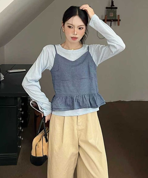 STAY MOTION（ステイモーション）の「【WEB限定】チェック柄裾フリルキャミソールビスチェ付き長袖Tシャツ［韓国ファッション カジュアル］（Tシャツ/カットソー・レディース・ホワイト×ブラック/ブルー/ベージュ・F）」の6枚目の写真