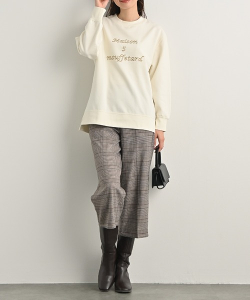 aunt lily（アントリリー）の「ふんわり裏毛刺繍入りプルオーバー（スウェット・レディース・チャコールグレー/オフホワイト・LL/L/S/3L）」の3枚目の写真