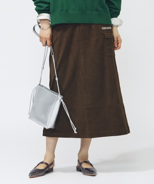 CONVERSE(コンバース)の「コンバース AP コーデュロイカーゴスカート(スカート・レディース・ボルドー/ブラック/ブラウン・L/S/M)」の20枚目の写真