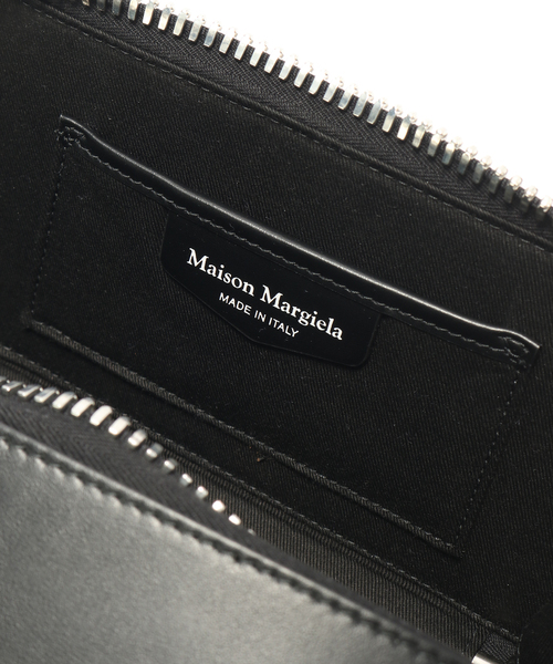 Maison Margiela(メゾンマルジェラ)の「MAISON MARGIELA (メゾン マルジェラ) DOLL CAMERA BAG SMALL(ショルダーバッグ・メンズ・ブラック・FREE)」の6枚目の写真