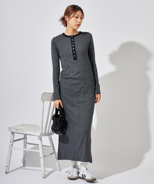 MILLER(ミラー)の「R.P.miller/ミラー PANELRIB Henley OP センタースリット フレアワンピース(ワンピース・レディース・ブラック×ホワイト/ブラウン/レッド/ブラック/ブルー・FREE)」の20枚目の写真