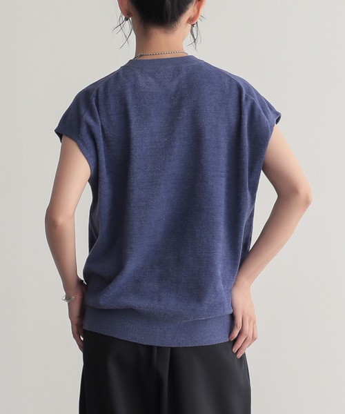 for/c(フォーシー)の「ベロア見えノースリーブニット【サスティナブル】(ベスト・レディース・ブラック/アイボリー/パープル・M/L)」の18枚目の写真