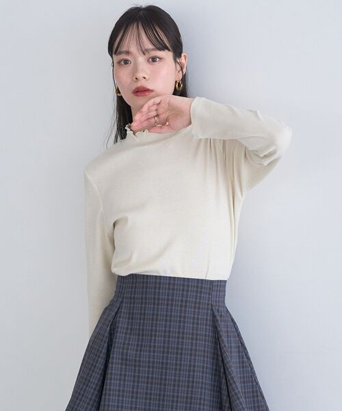 earth music&ecology(アースミュージックアンドエコロジー)の「ラメテレコハイネックプルオーバー(Tシャツ/カットソー・レディース・アイボリー/グレー/ブラック/ベージュ・S/M)」の22枚目の写真