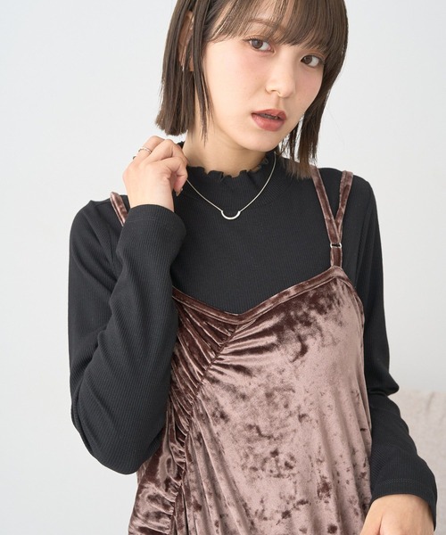 earth music&ecology(アースミュージックアンドエコロジー)の「ラメテレコハイネックプルオーバー(Tシャツ/カットソー・レディース・アイボリー/グレー/ブラック/ベージュ・S/M)」の3枚目の写真
