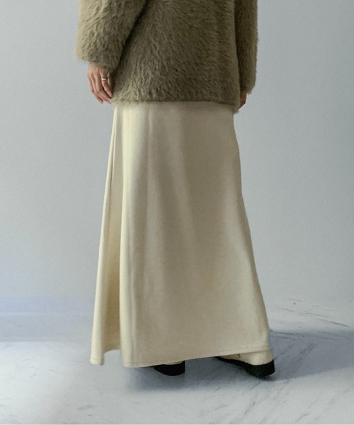 on:nue（オンニュ）の「【on:nue】[サイズ展開あり！/4色展開] ウールライクフレアマキシリラックススカート（スカート・レディース・グレー/ブラック/アイボリー/ブラウン・LARGE/MEDIUM）」の21枚目の写真