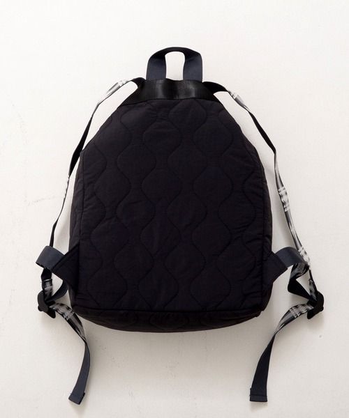 PENDLETON（ペンドルトン）の「PENDLETON ペンドルトン DIAMOND RIDGE QUILTING KNAPSACK ダイアモンドリッジ キルティング ナップサック（バックパック/リュック・レディース・オリーブドラブ/ブラック・FREE）」の10枚目の写真