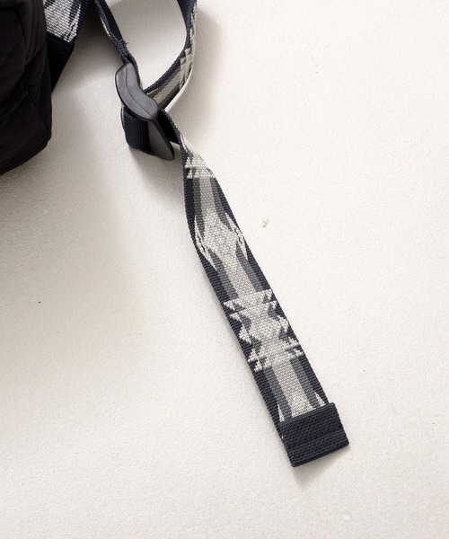 PENDLETON（ペンドルトン）の「PENDLETON ペンドルトン DIAMOND RIDGE QUILTING KNAPSACK ダイアモンドリッジ キルティング ナップサック（バックパック/リュック・レディース・オリーブドラブ/ブラック・FREE）」の16枚目の写真