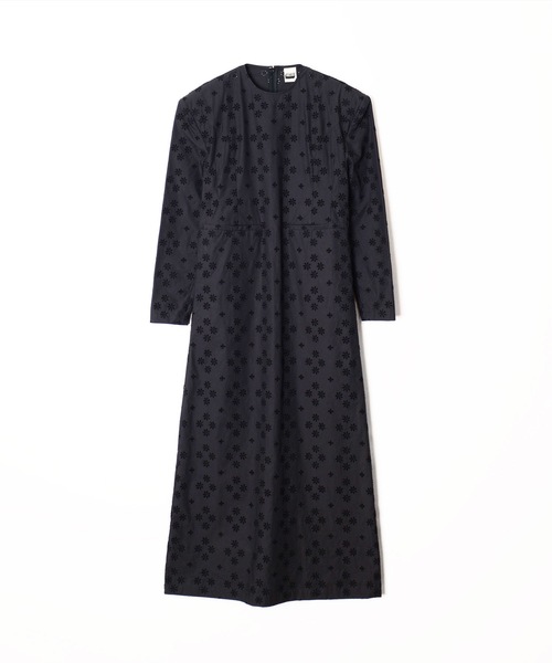 HOLIDAY(ホリデイ)の「LACE PADDED SHOULDER LONG DRESS レースパディッドショルダーロングドレス(ワンピース・レディース・ホワイト/ブラック・ONE SIZE)」の1枚目の写真