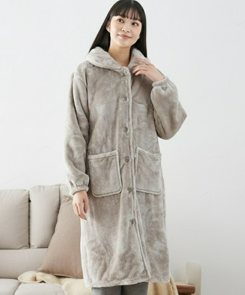 nissen（ニッセン）の「毛布屋さんが作った　あったかルームワンピース（着る毛布）（ガウン/バスローブ・レディース・グレイッシュベージュ/グレー/モカ/ピンク・S/M/L/LL/3L）」の3枚目の写真
