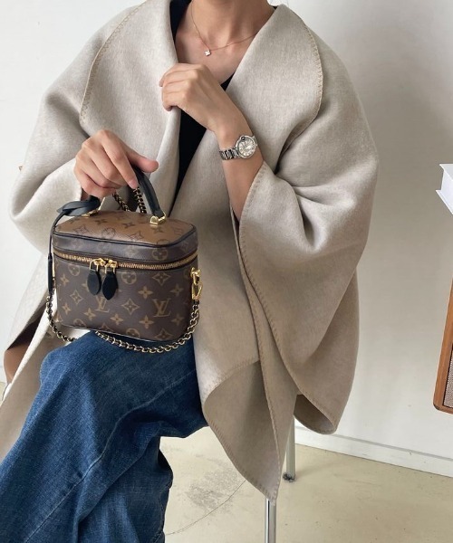 Diosfront（ディオスフロント）の「オーバーサイズニットメルトンポンチョ（ポンチョ・レディース・グレー/キャメル・FREE）」の6枚目の写真