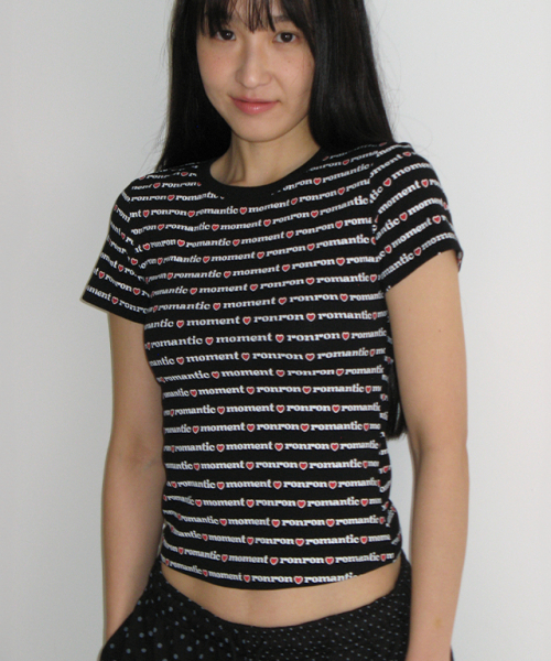 RONRON(ロンロン)の「ALL OVER PRINT SLIM CROP T SHIRT BLACK(Tシャツ/カットソー・レディース・その他・FREE)」の2枚目の写真