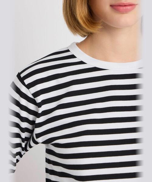 agnes b.(アニエスベー)の「細ボーダー コットン 七分袖 Tシャツ ”Lil Cool”(Tシャツ/カットソー・レディース・ブラック×ホワイト・2/1/3)」の5枚目の写真