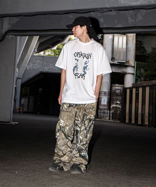 CRIGUN(クリガン)の「クリガンフィア メンズ セミオーバーフィット半袖Tシャツ ホワイト(Tシャツ/カットソー・レディース・ホワイト・LARGE/X-LARGE/XX-LARGE/SMALL/MEDIUM)」の7枚目の写真