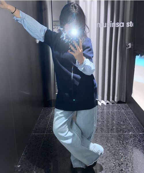 MUSINSA STANDARD WOMAN（ムシンサスタンダードウーマン）の「ウィメンズフレイサイドワイドデニムパンツ[ライトインディゴ]（デニムパンツ・レディース・その他・30/24/25/26/27/28/29）」の9枚目の写真