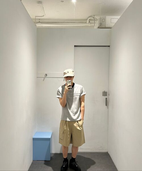 Rest&Recreation(レストアンドレクリエーション)の「RR PLEATED SHORTS - BEIGE(その他パンツ・レディース・その他・SMALL/MEDIUM/LARGE)」の3枚目の写真