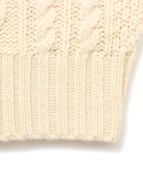 atmos pink(アトモスピンク)の「atmos pink Slit Cable Knit Tops / アトモス ピンク スリット ケーブル ニット トップス(ニット/セーター・レディース・オフホワイト/ブラウン/グリーン・FREE)」の8枚目の写真