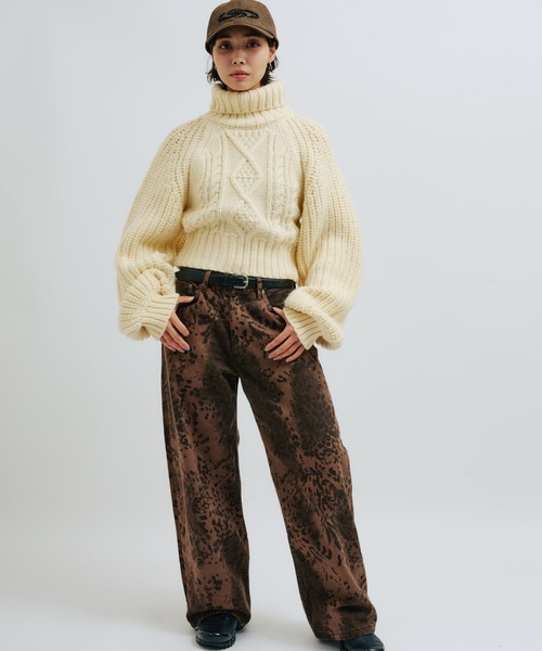 atmos pink(アトモスピンク)の「atmos pink Slit Cable Knit Tops / アトモス ピンク スリット ケーブル ニット トップス(ニット/セーター・レディース・オフホワイト/ブラウン/グリーン・FREE)」の12枚目の写真