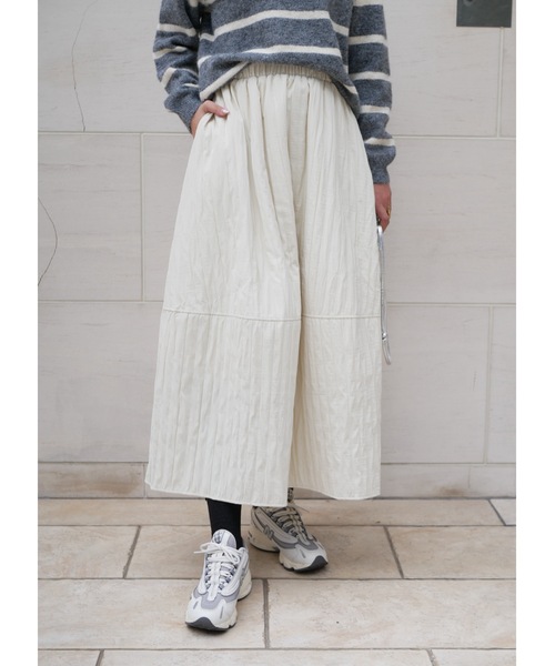 BeBeoD(べベッド)の「ティアードキルティングスカート(スカート・レディース・ブラック/アイボリー/グレー/ブラウン・フリー)」の7枚目の写真