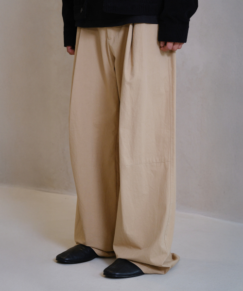 VERN ONE TUCK CHINO PANTS V2 (BEIGE)