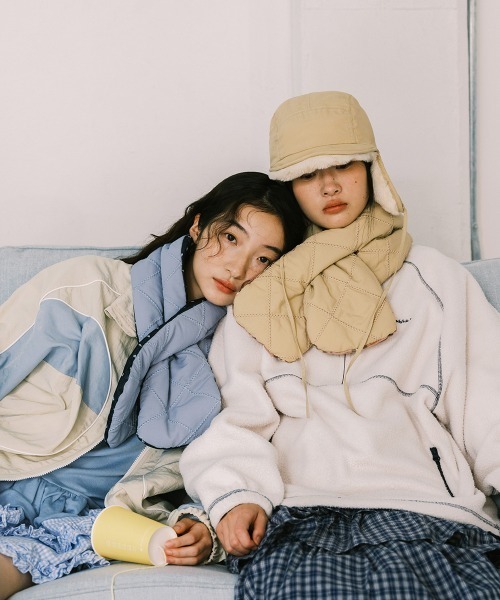 ROCKFISH WEATHERWEAR(ロックフィッシュウェザーウェア)の「PADDED NYLON SCARF(マフラー・レディース・ブラック/クリーム/スカイブルー/マスタード/ベージュ・FREE)」の21枚目の写真