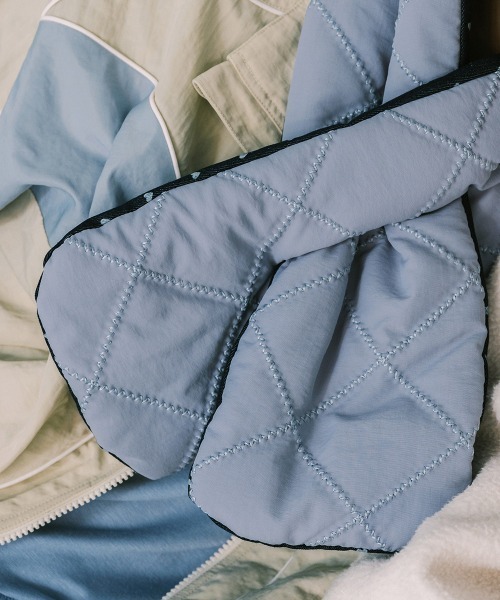 ROCKFISH WEATHERWEAR(ロックフィッシュウェザーウェア)の「PADDED NYLON SCARF(マフラー・レディース・ブラック/クリーム/スカイブルー/マスタード/ベージュ・FREE)」の22枚目の写真