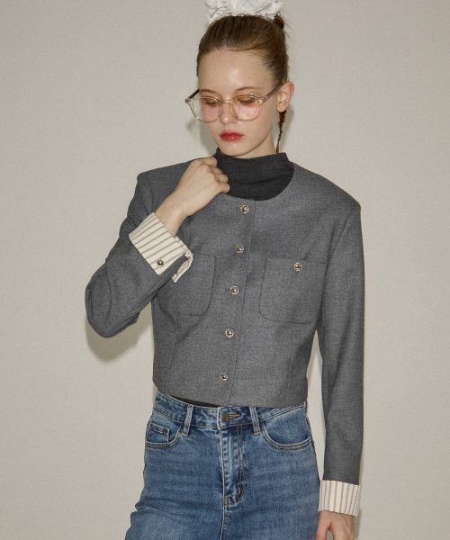 SALON DE YOHN(サロンドヨーン)の「Cuffs Crop Jacket_ Gray(テーラードジャケット・レディース・グレー・SMALL/MEDIUM)」の2枚目の写真