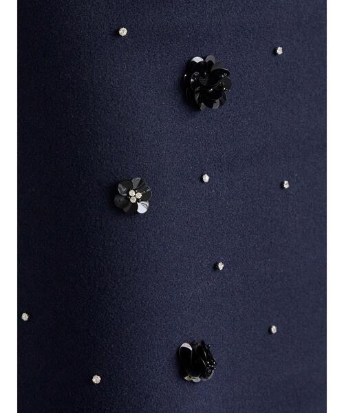 Te chichi(テチチ)の「ビジューデザインナロースカート《2025winter catalog item》(スカート・レディース・ネイビー/モカ・F)」の17枚目の写真