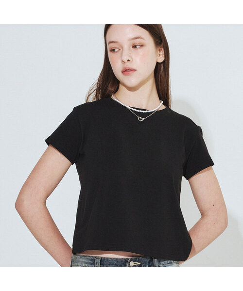 DAMISH(ダミシュ)の「ベーシックセミクルーネックTシャツ_ブラック(Tシャツ/カットソー・レディース・ブラック・SMALL/MEDIUM)」の1枚目の写真