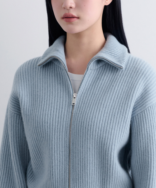 MUSINSA STANDARD WOMAN（ムシンサスタンダードウーマン）の「ウィメンズラムウールリブニットジップアップ[ブルーグレー]（カーディガン/ボレロ・レディース・その他・MEDIUM/SMALL/LARGE）」の5枚目の写真
