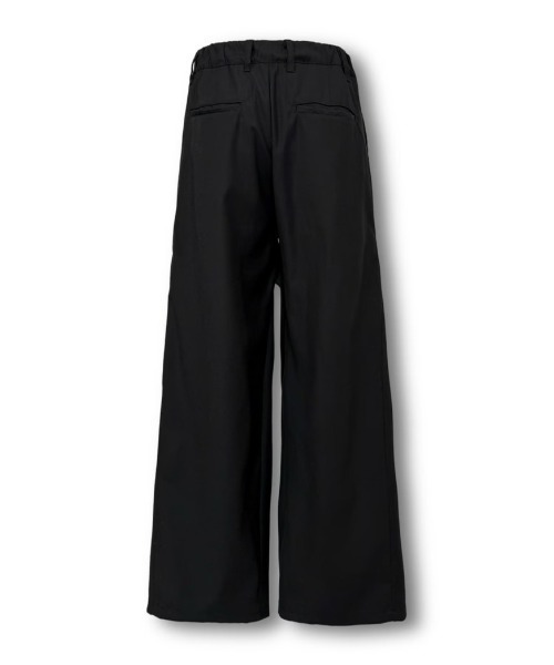 Chikashitsu +(チカシツプラス)の「【CS】FLOW FIT DRAPE SLACKS / 【シーエス】フローフィットドレープスラックス(スラックス・メンズ・ブラック/チャコール・01/02)」の16枚目の写真