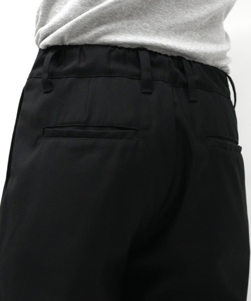 Chikashitsu +(チカシツプラス)の「【CS】FLOW FIT DRAPE SLACKS / 【シーエス】フローフィットドレープスラックス(スラックス・メンズ・ブラック/チャコール・01/02)」の19枚目の写真