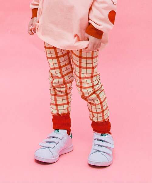 p.premier（ピードットプルミエ）の「イロチ買いしたいnobi－nobiストレッチレギパン_ジュニア対応（その他パンツ・キッズ・ブラック/アイボリー/サックスブルー/ブルー/グレー/オフホワイト/ブラウン/グリーン/ピンク/レッド/チャコール/マスタード/イエロー・80/90/100/110/120/130/140）」の13枚目の写真