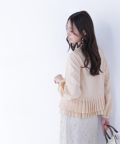 NATURAL BEAUTY BASIC(ナチュラルビューティーベーシック)の「◇プリーツヘムブラウス(シャツ/ブラウス・レディース・オフホワイト/ブルー/オレンジ・MEDIUM/SMALL)」の17枚目の写真